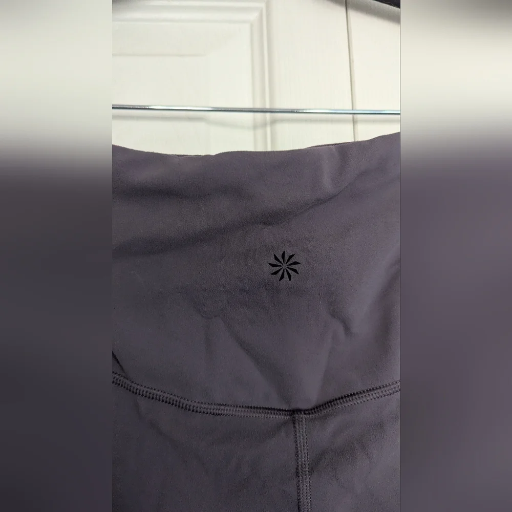 Athleta 7/8 Salutation Laser Cut Leggings - Picture 4 of 10